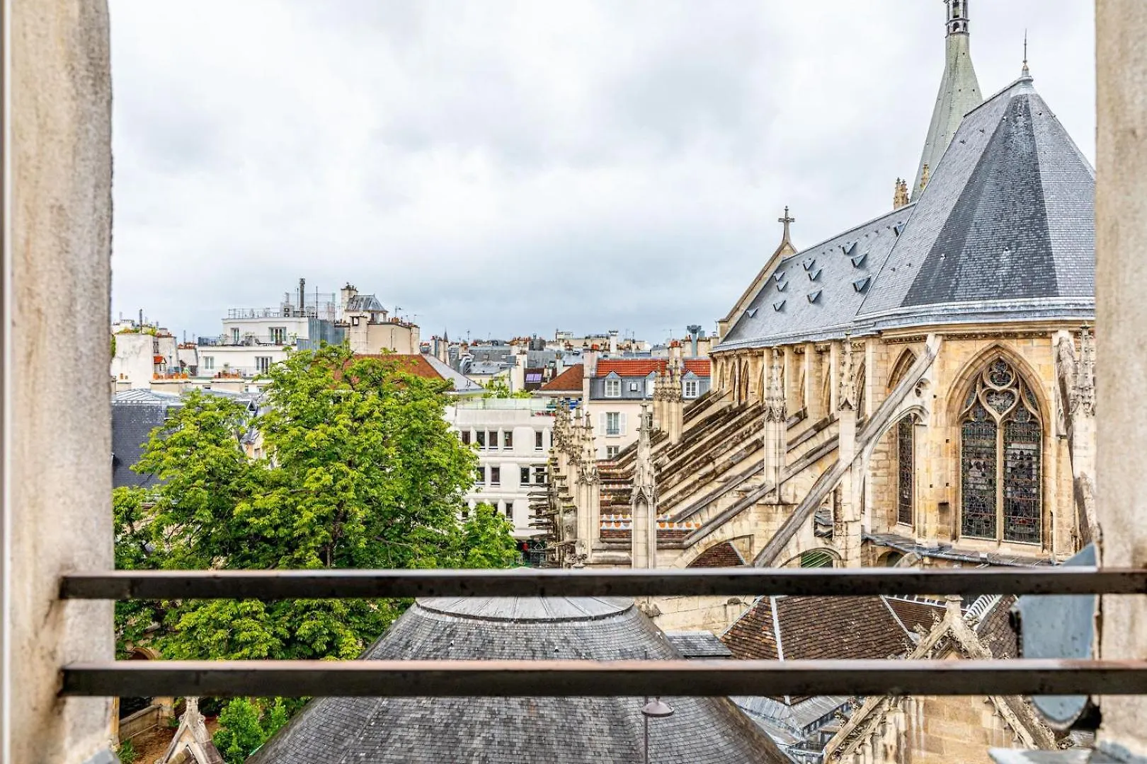 Guestready - Sejour A Deux Pas De Notre-Dame. Apartment Paris 0*,  France